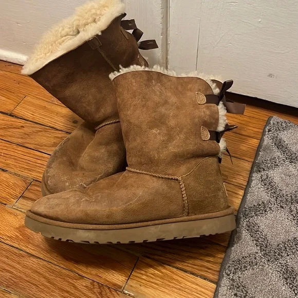 UGG Bailey Bow Boots - Picture 1 of 4